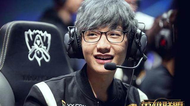 现身阿提哈德，卡鲁索将观看曼城新赛季主场揭幕战